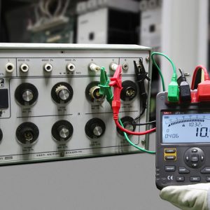 UNI-T ψηφιακός μετρητής αντίστασης UT513A, έως 5κV 2 έως 5κV