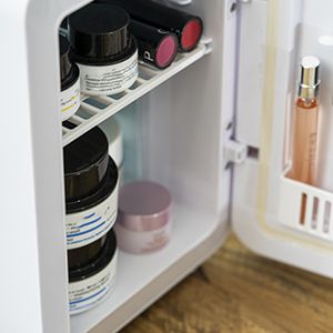 ADLER MINI FRIDGE 4L WITH MIRROR WHITE 3 120 01 000191 17