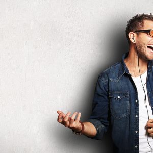 5MM IN-EAR WITH REMOTE AND MIC BLACK