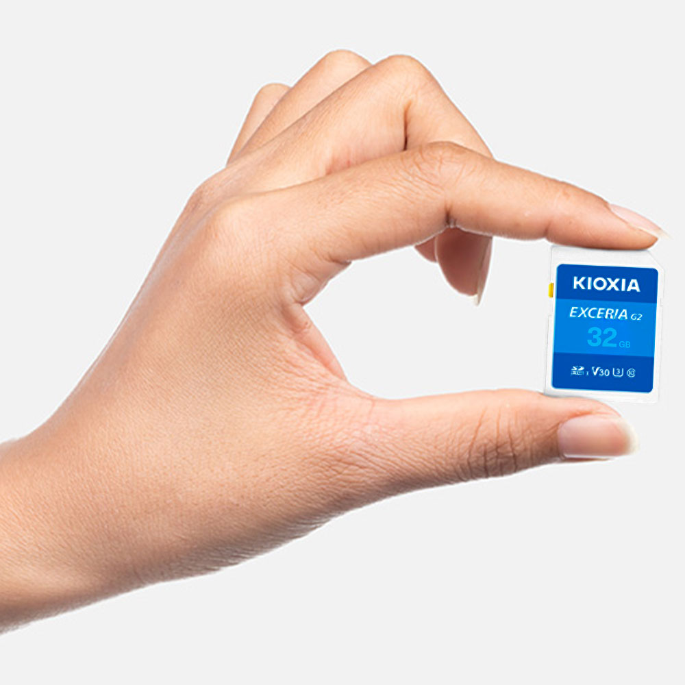 exceria-g2-sd-32gb-hand-gallery exceria g2 sd 32gb hand gallery