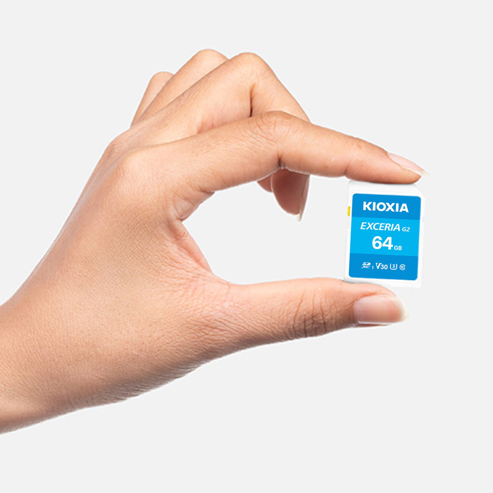 exceria-g2-sd-64gb-hand-gallery exceria g2 sd 64gb hand gallery